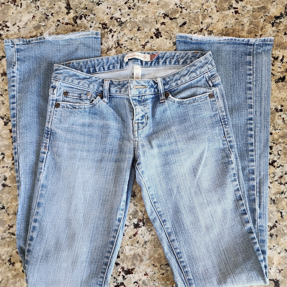 Aeropostale Light Wash Straight Leg Jeans